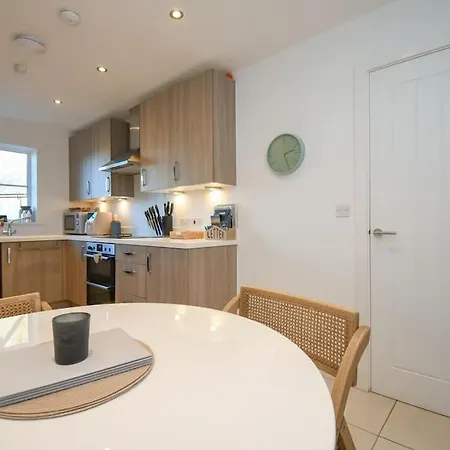 Villa Charming Modern House In *